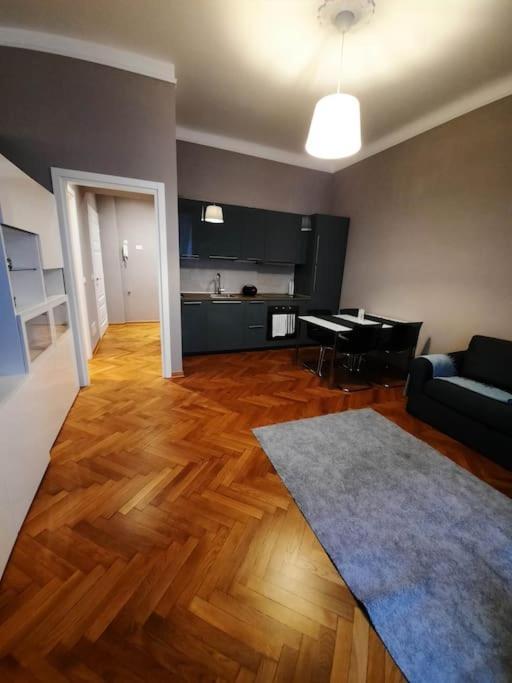 Residence Montanelli Triest Zimmer foto